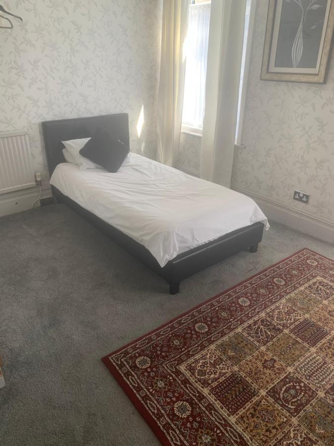 Hotel Macleods Blackpool Esterno foto